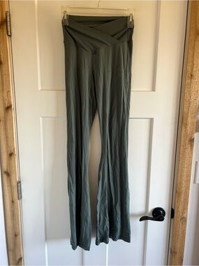 aerie Olive Wide-Leg Yoga Pants